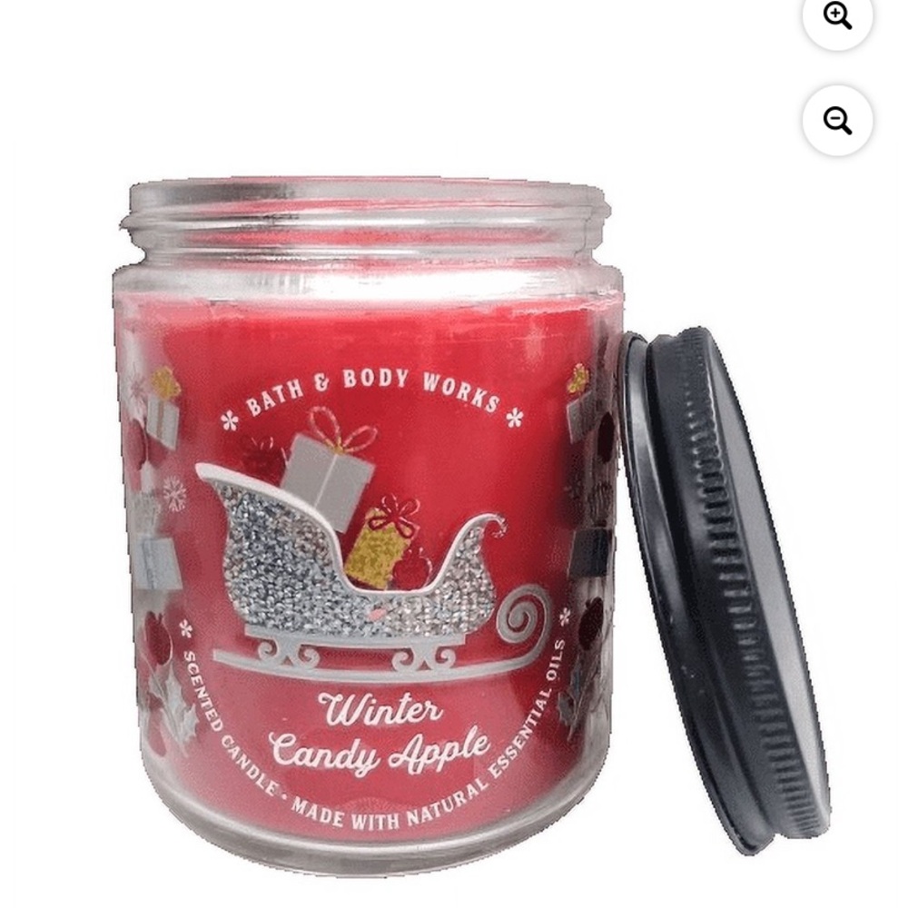 Bath & Body Works Winter Candy Apple Candle - Festive Red single wick new